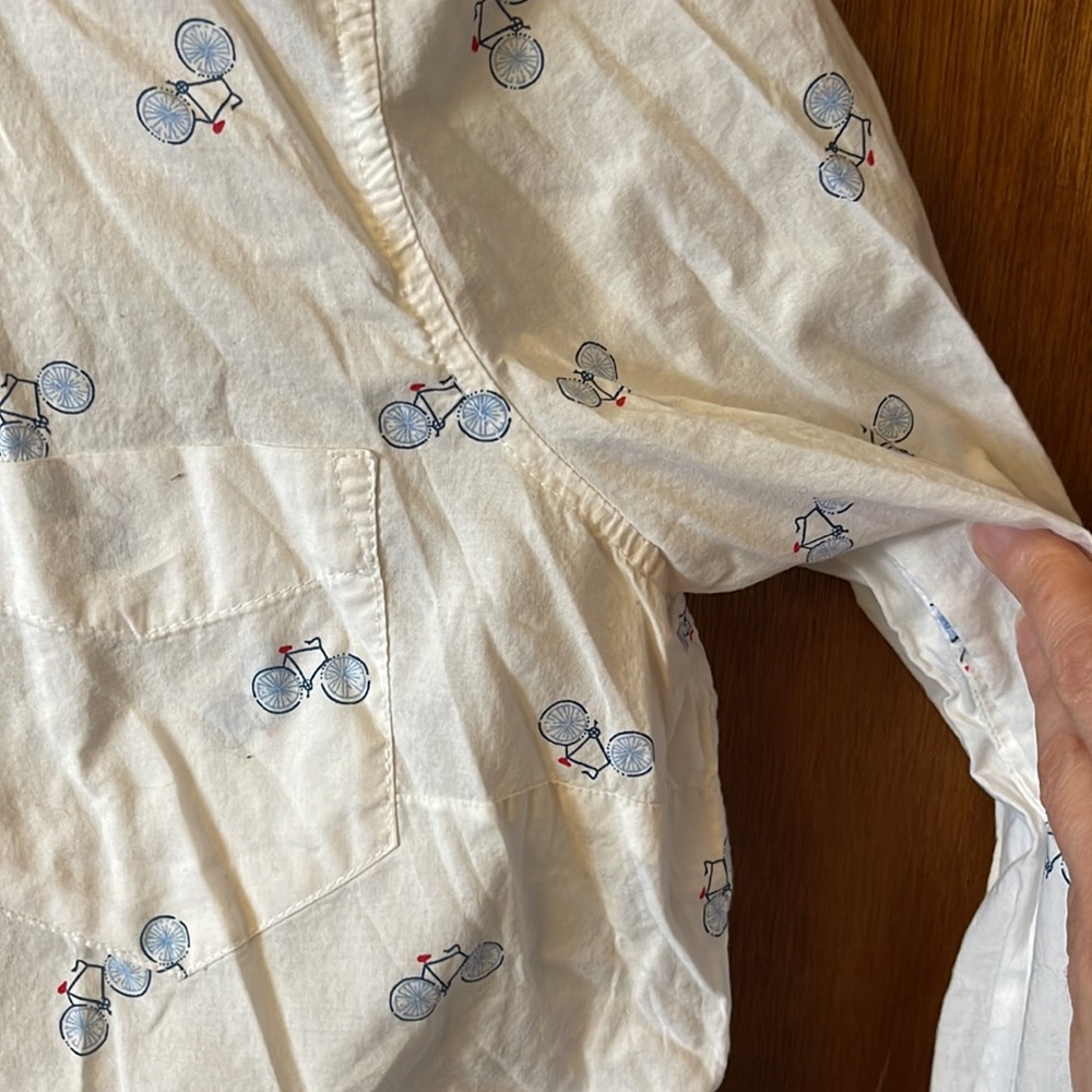 Old Navy vintage white bicycle print shirt blouse - Picture 4 of 8